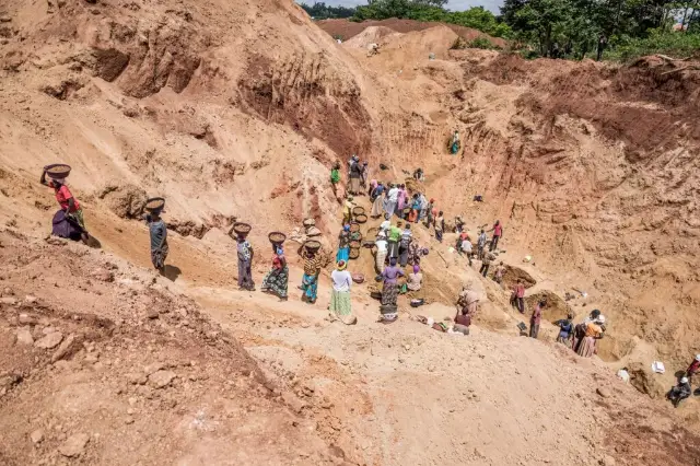 women mining Gold in Karamoja